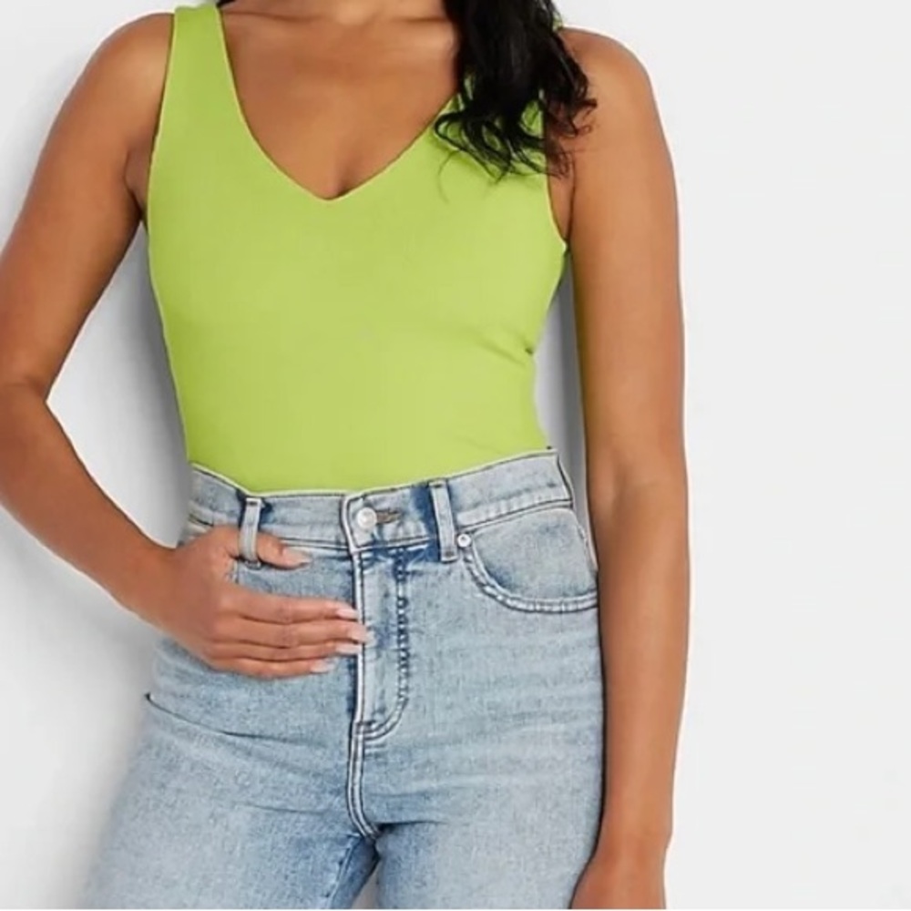 EXPRESS NWOT Body Contour Ribbed Vneck lime green body suit sz XS